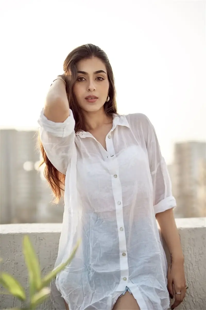 Telugu Actress Hitika Galani Photoshoot in White Shirt